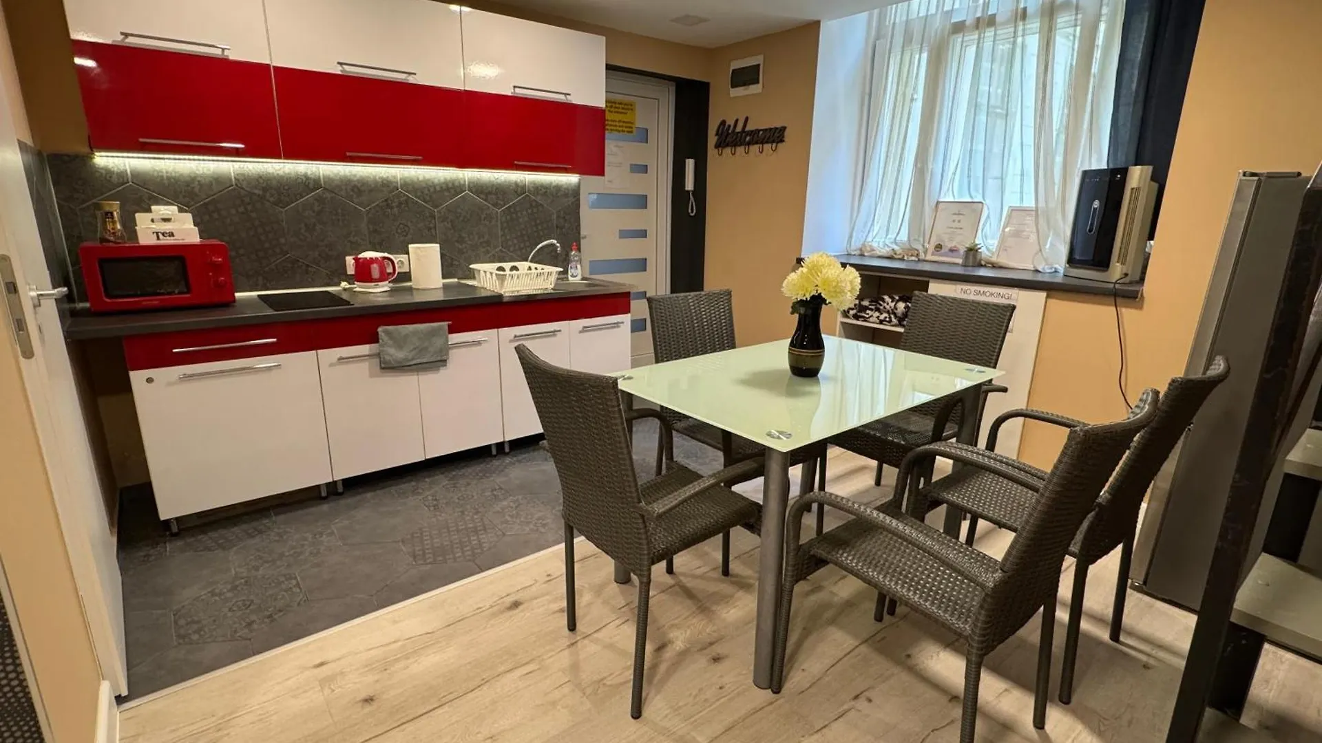 Stylish Apartment In Central Budapest - Perfect For Couples, Groups And Sightseers