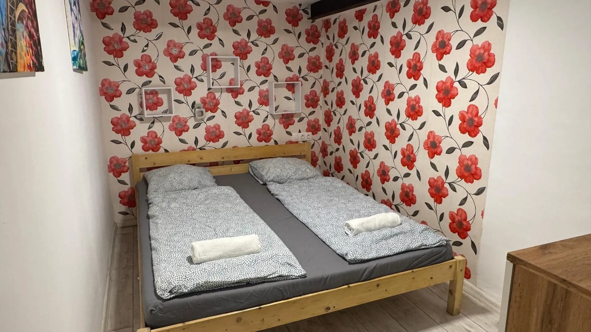 Stylish Apartment In Central Budapest - Perfect For Couples, Groups And Sightseers Hungary