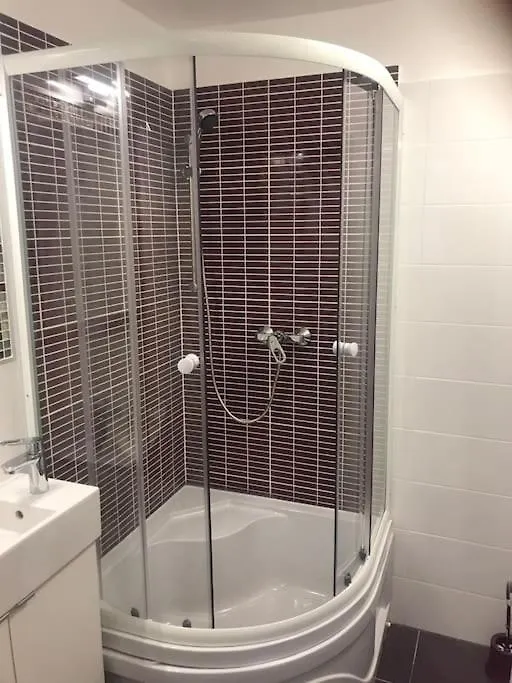 Stylish Apartment In Central Budapest - Perfect For Couples, Groups And Sightseers Hongarije